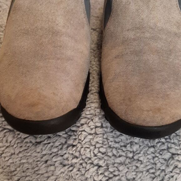 Easy Spirit Gray Loafers - Picture 11 of 11